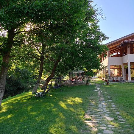 Perperеshka River Villas Stremtsi Buitenkant foto