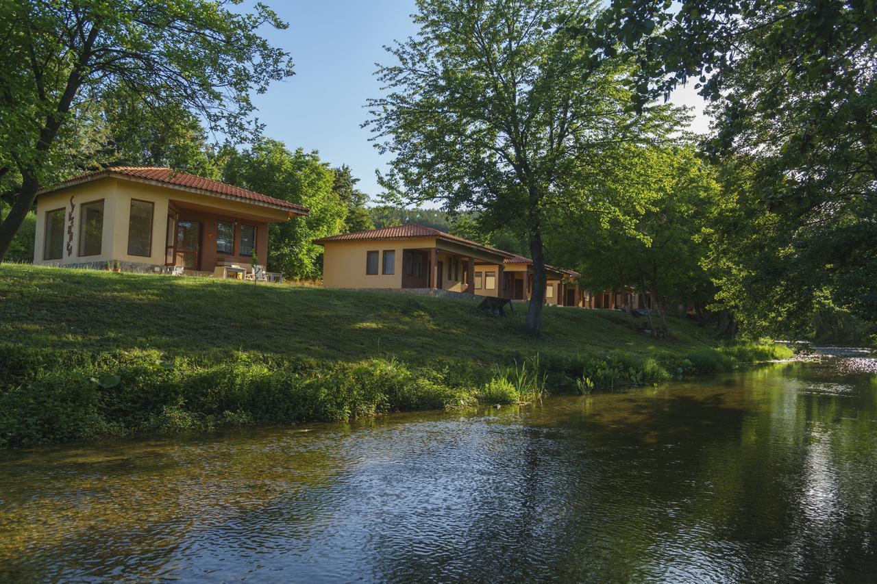 Perperеshka River Villas Stremtsi Buitenkant foto